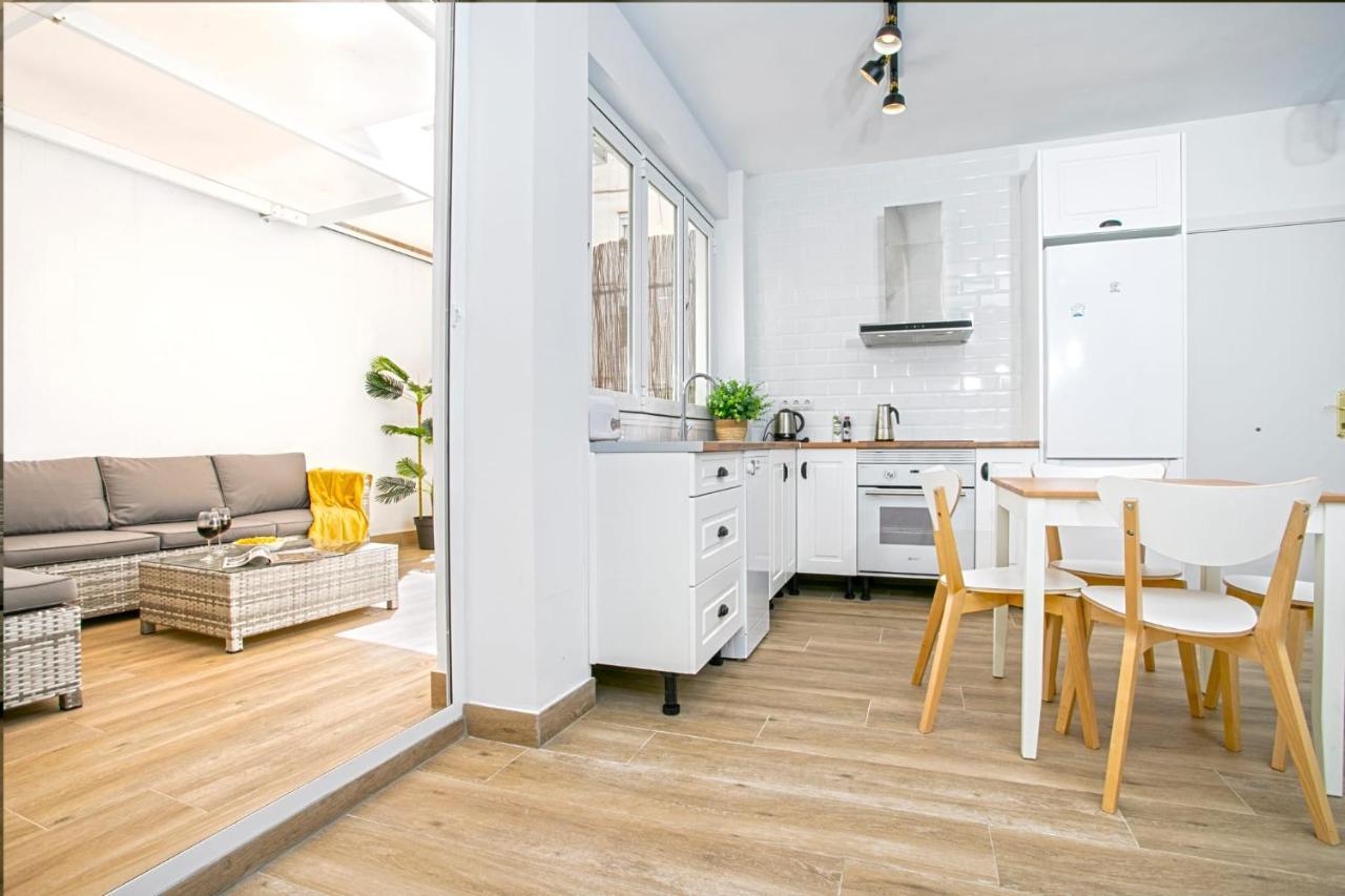 Precioso Apartamento Con Patio Malaga Zewnętrze zdjęcie